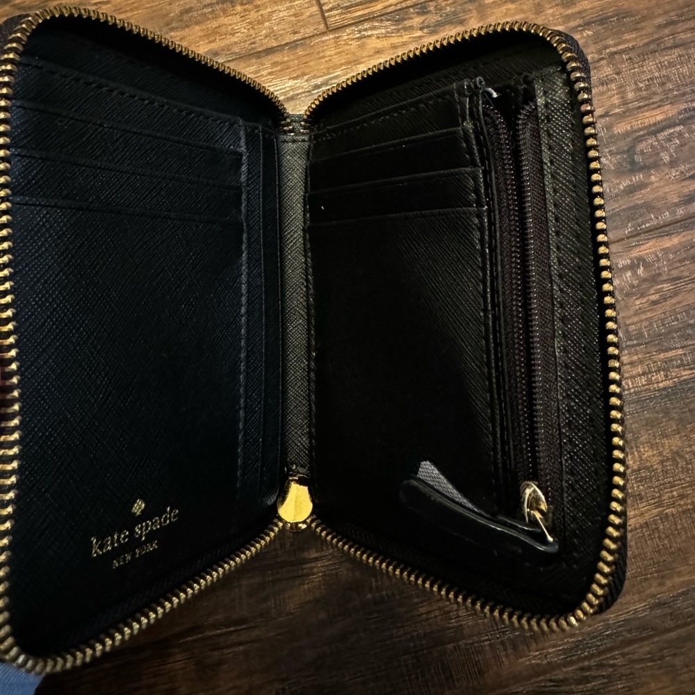 Kate Spade, black leather wallet - Picture 3 of 3
